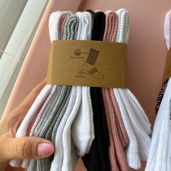 6 pair New Steve Madden Athletic Crew Cotton Rich Socks pink white black - Picture 1 of 3